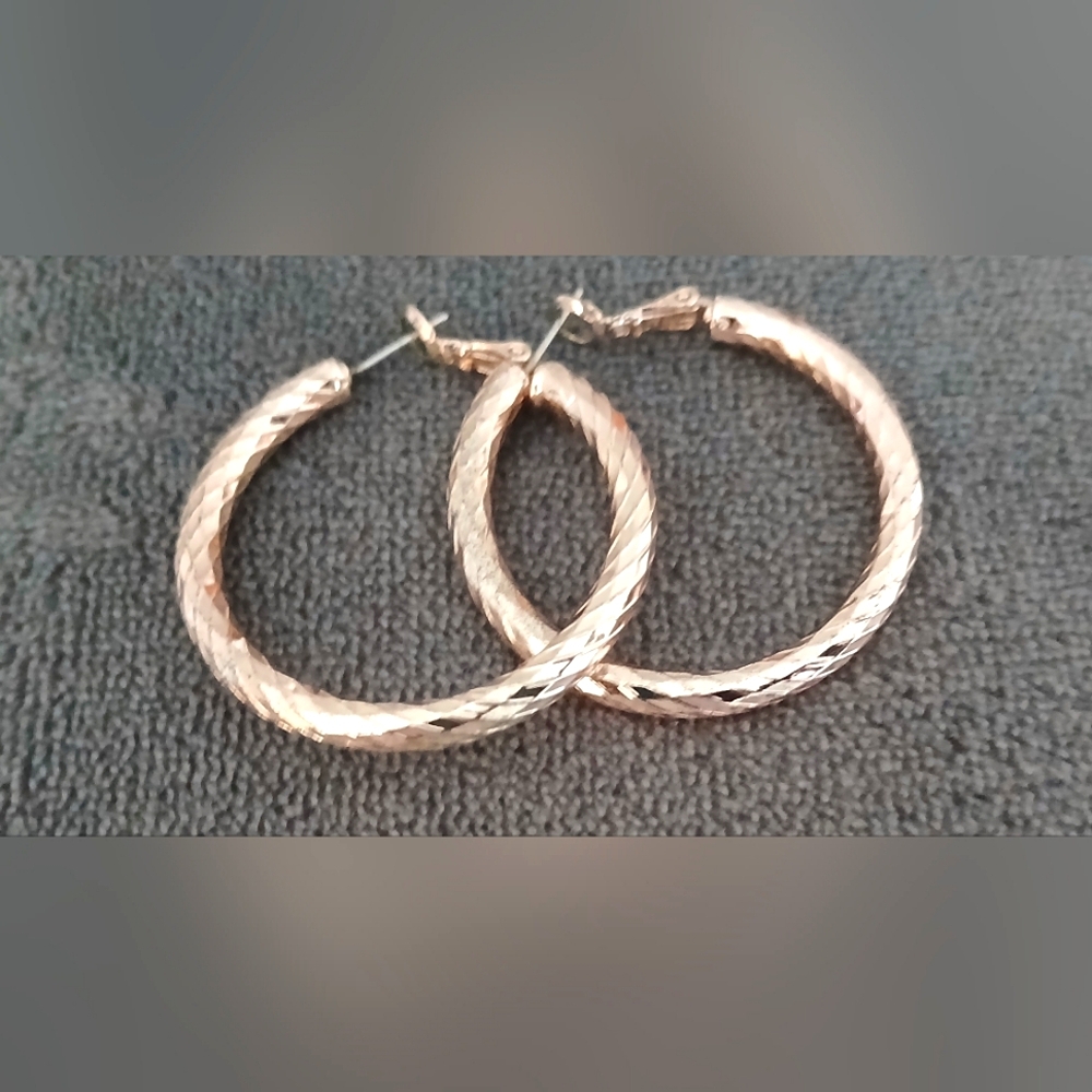 Rosetone Diamond-cut Hoop Earrings